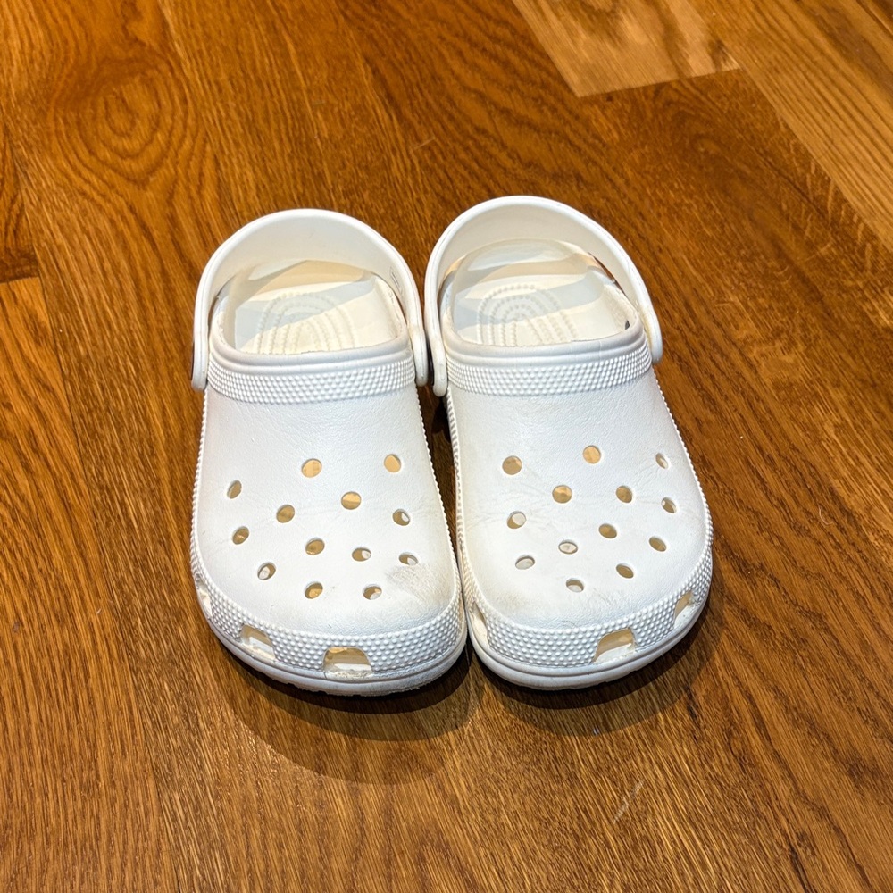 Women’s crocs